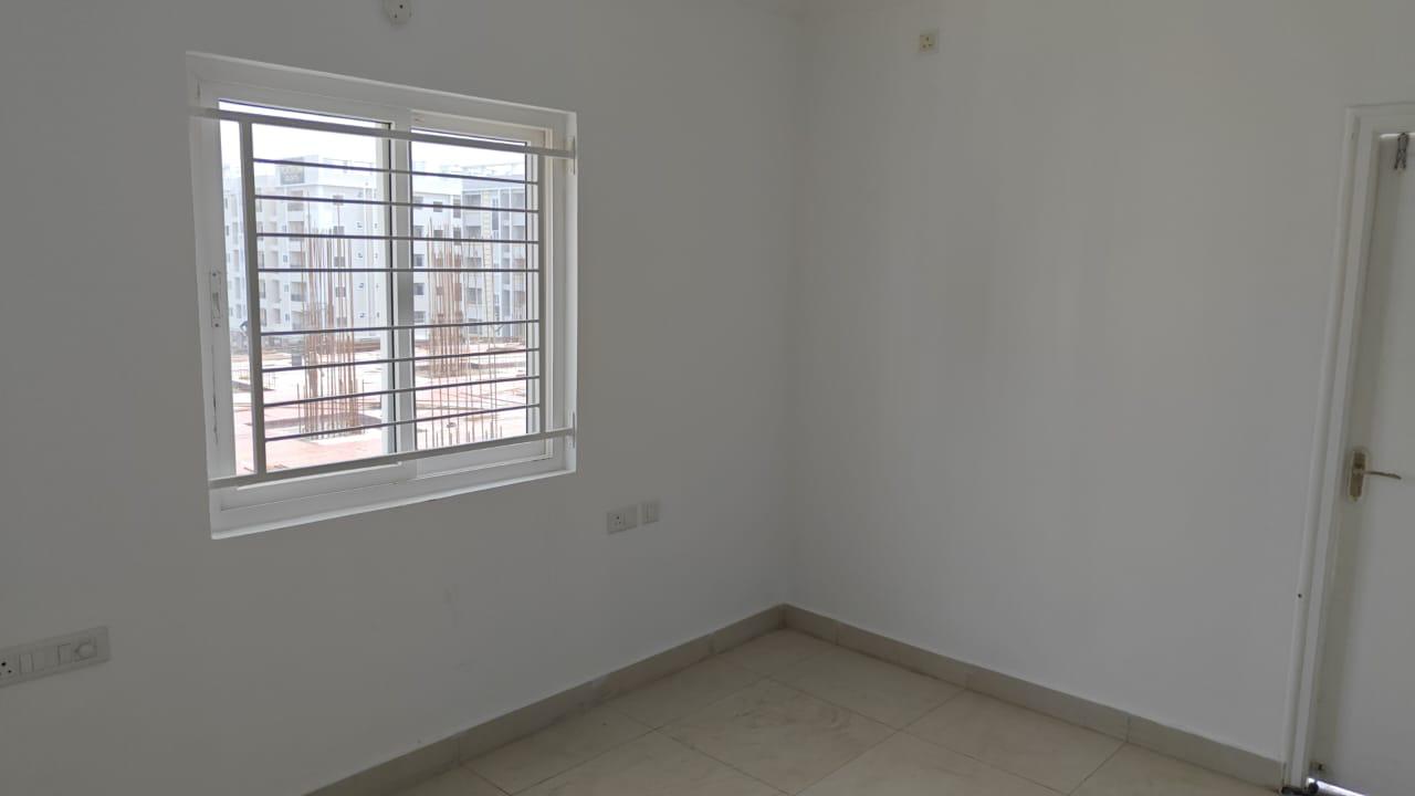 2 BHK flat is for sale in Isnapur